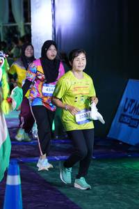 BIB: 454, 3203
                            <button type="button" onclick="openModal(26224478)" class="btn btn-primary btn-sm float-right btn-popup" data-toggle="modal" data-target=".modal-high-quality">
                        <i class="fas fa-shopping-cart"></i> Add to Cart
                    </button>
                                            <button type="button" onclick="isThisMe(26224478, true)" class="btn btn-success btn-sm float-right btn-popup btn-isme hidden" data-toggle="tooltip" data-placement="bottom" title="นี่คือรูปของคุณใช่ไหม คลิกที่นี่เพื่อเอาเข้าอัลบั้ม">
                        <i class="fas fa-plus"></i> Add to album
                    </button>
                    <button type="button" onclick="isThisMe(26224478, false)" class="btn btn-warning btn-sm float-right btn-popup btn-isnotme hidden">
                        <i class="fas fa-ban"></i> Remove from album
                    </button>